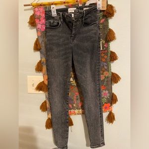 Like new Frame skinny jeans size 1. Like new. Faded black high rise
